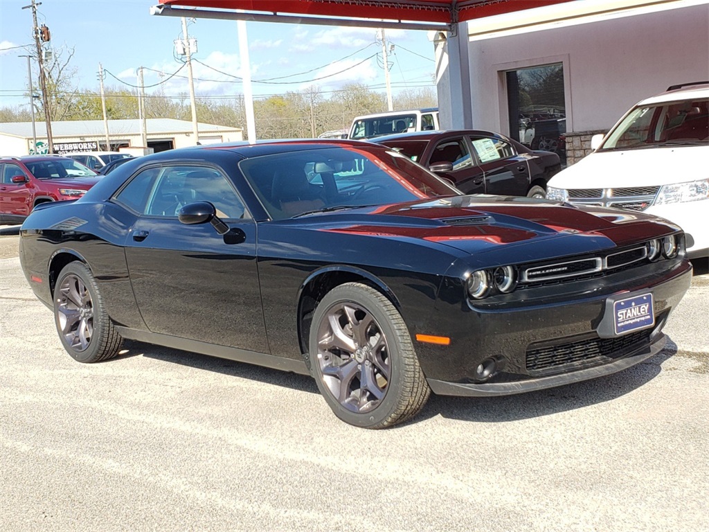 New 2019 Dodge Challenger Sxt 2d Coupe In #xkh21475x 